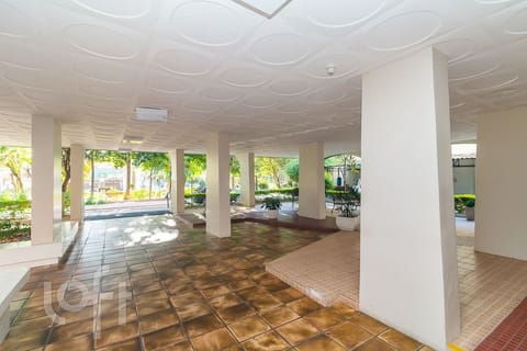 Image 19 - 224188